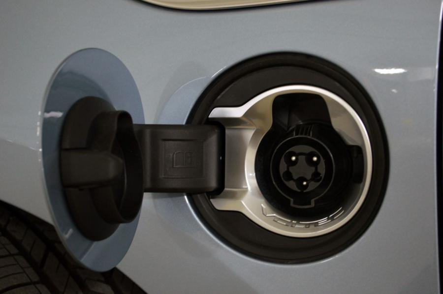  Chevrolet Volt 2013 года  (фото 26 из 82)